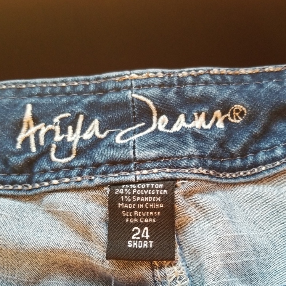 Jeans - Picture 2 of 4